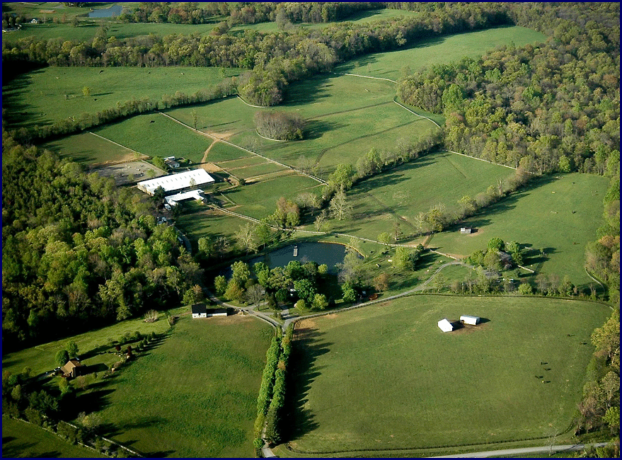 Aerial photos of Phyllis Dawson's Virginia Eventing horse farm Windchase. Event horses for sale, boarding, training, working students, breeding to Brandenburg's Windstar.  